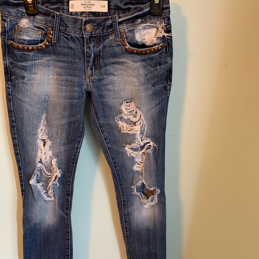 Abercrombie & Fitch Destroyed, Studded Jeans